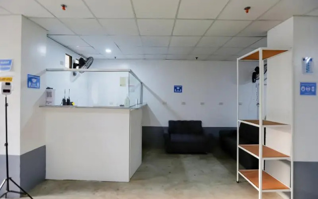 OYO 665 Pasay Centrale Hotel