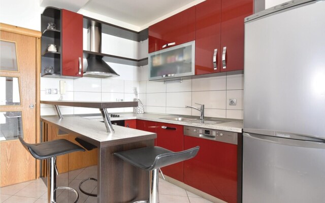 Amazing Home in Podstrana With Wifi and 2 Bedrooms