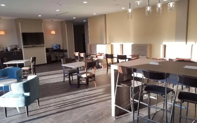 MainStay Suites