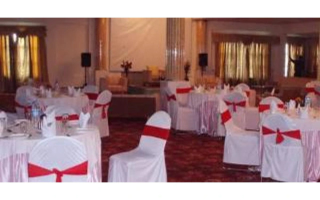 Hotel Silver Star by ADB Rooms