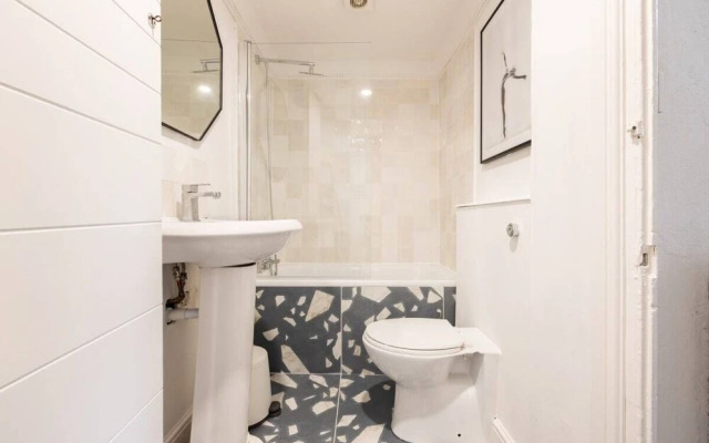 The Eltham Classic - Stunning 1bdr Flat With Garden