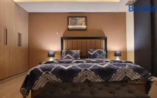 Goldcrest Luxury Apartments