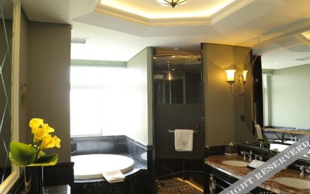 Wharfe Hotel