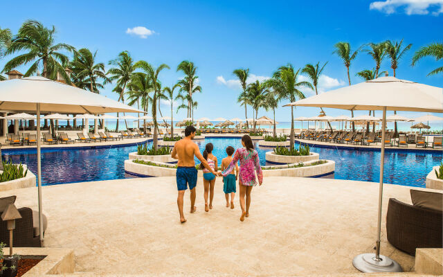 Hyatt Ziva Rose Hall - All Inclusive