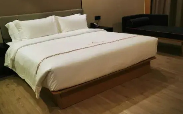 Zhuhai Longhua Select Hotel
