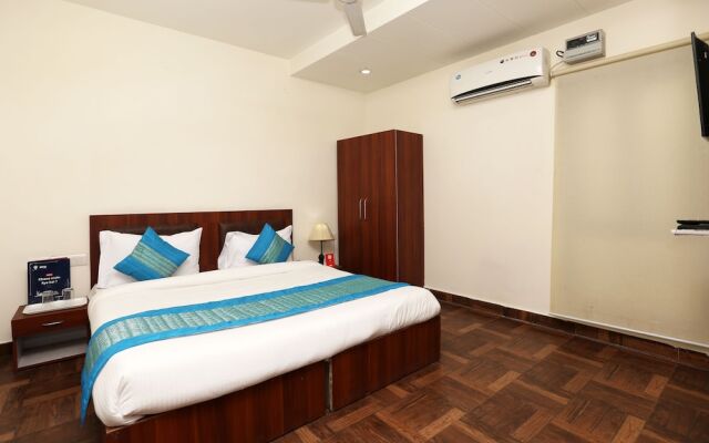 OYO 8497 near Delhi Airport