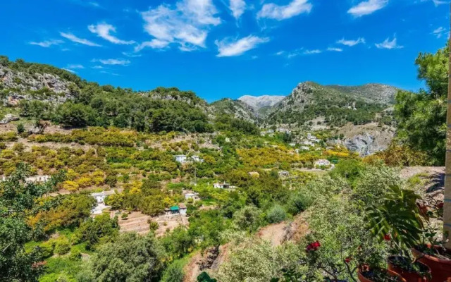 Casa Victoria Alozaina by Ruralidays