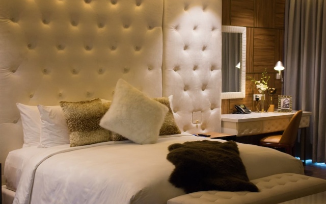 Khách Sạn Hoàn Cầu – Guest Rooms – Nha Trang