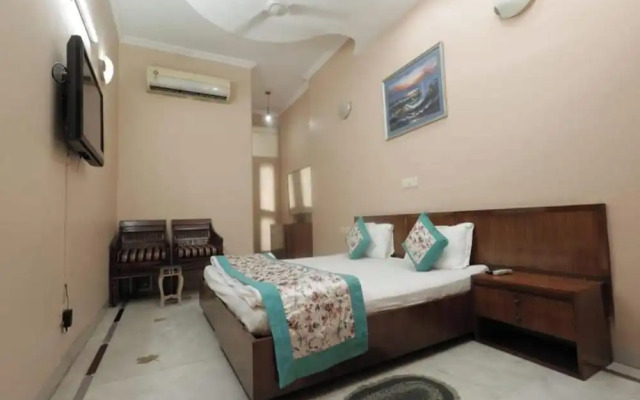 Room-home Stay Bed And Break Fast