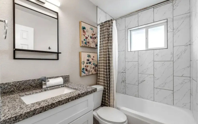 Fashion Square Apt3