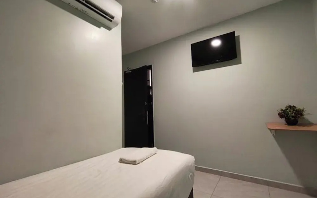 Hotel Mawar Inn