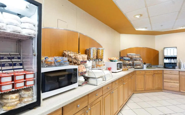 Sandman Hotel & Suites London Downtown