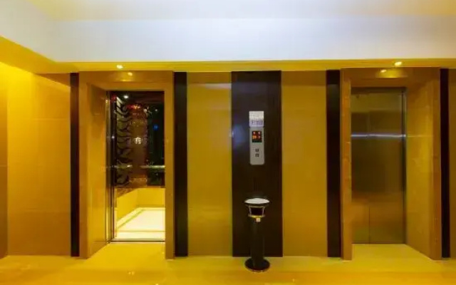 Peninsula Hotel