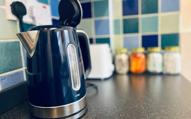 Robin’S Hollow: 2Bd Home Near Wrexham Afc