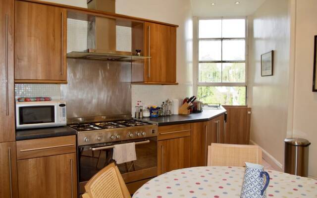 Spacious Flat in Central Stockbridge
