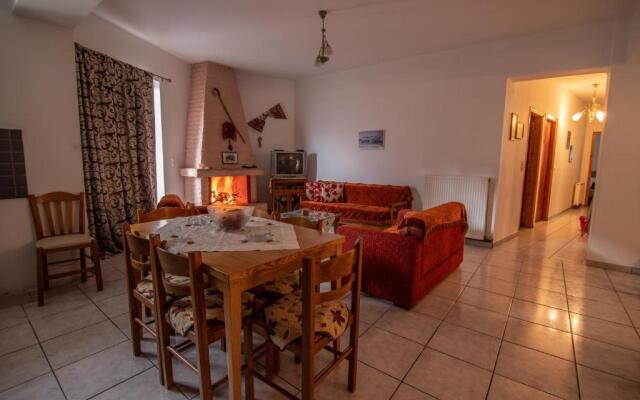 Traditional Family Guest House Idi