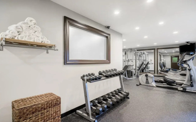 Staybridge Suites Wilmington-Newark by IHG