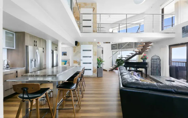 Burleigh Esplanade Beachfront Apartments