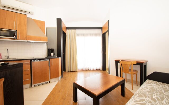 HL Miraflor Suites Hotel