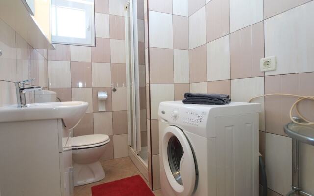 Apartment 1623