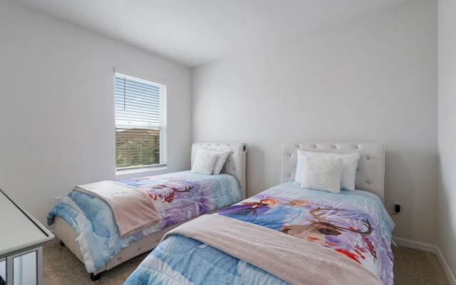 Solterra Villa With Screened Pool & Lake View