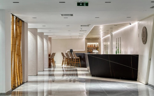 Las Hotel & Spa