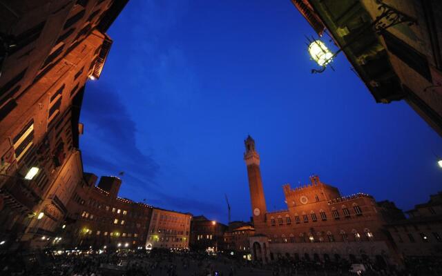 Al Palazzo dei Priori Hotel