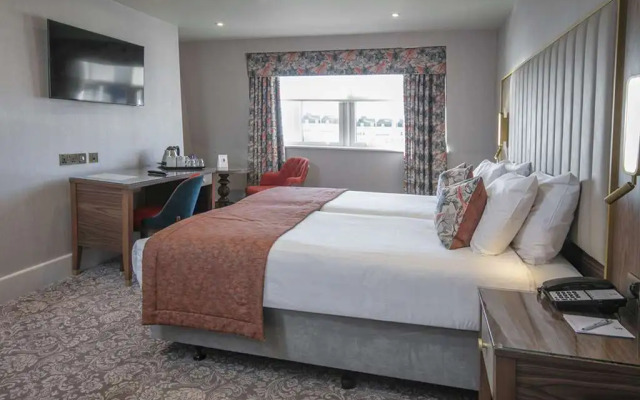 Clifton Hotel