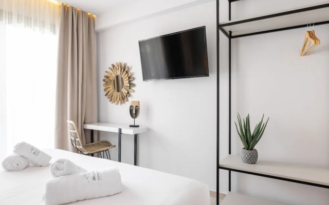 Amalthia Luxury Suites