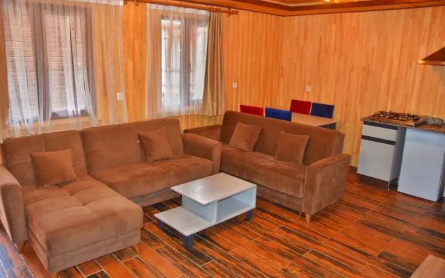 Ada Bungalow Hotel