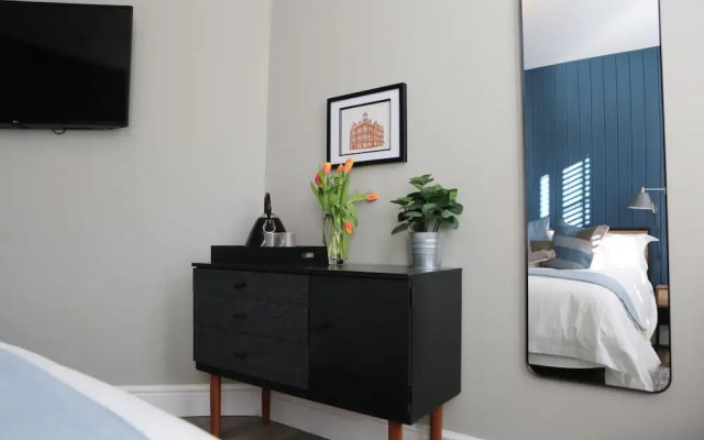 Hop Market - Ensuite Bedroom