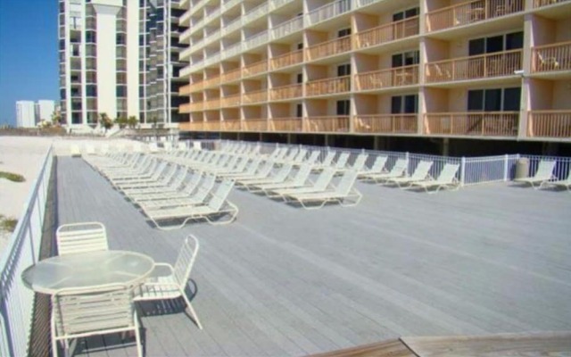 Pelican Beach by Holiday Isle