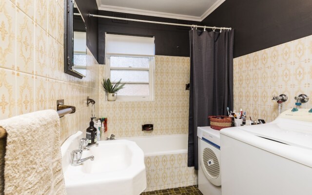 Bohemian Chic 2 Bed Bondi Beach Apartment