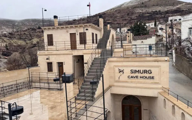 Simurg Cave House