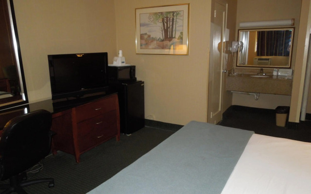 Travelodge by Wyndham Silver Spring