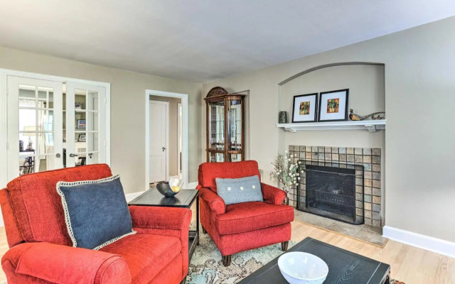 Yard & Grill: Centrally Located Denver Retreat!