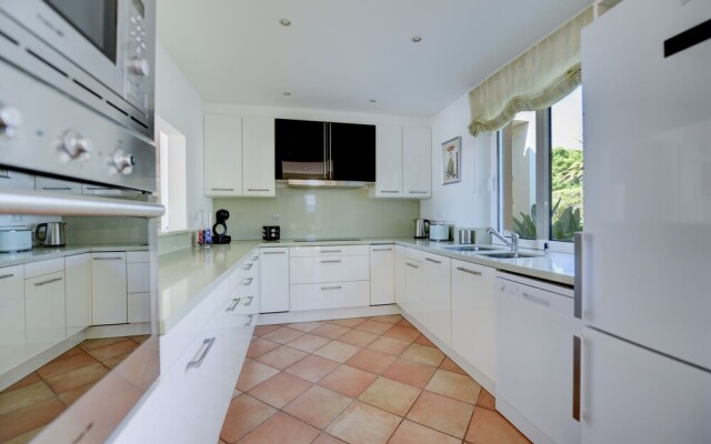 Ria Alvor Luxurious Golf View Villa