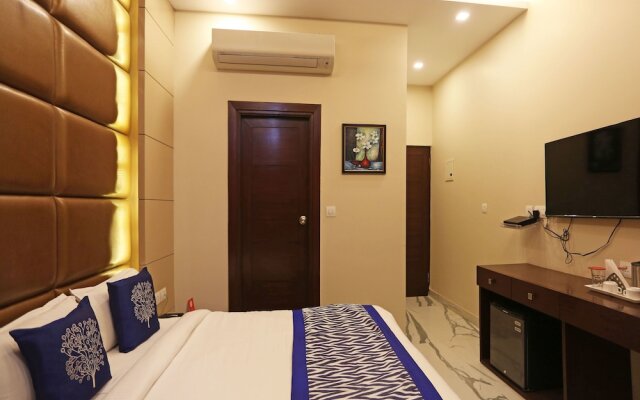 OYO 5614 Hotel Rolex Inn