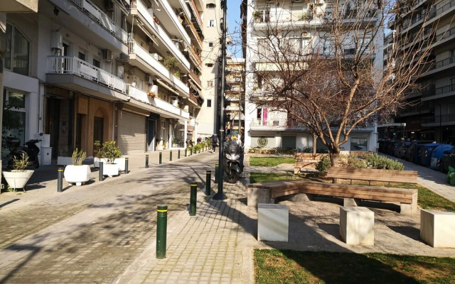 Effrosini Sea & Center