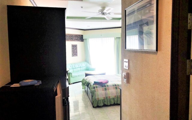 Sea View Apartment Rimhad Condominium Pattaya