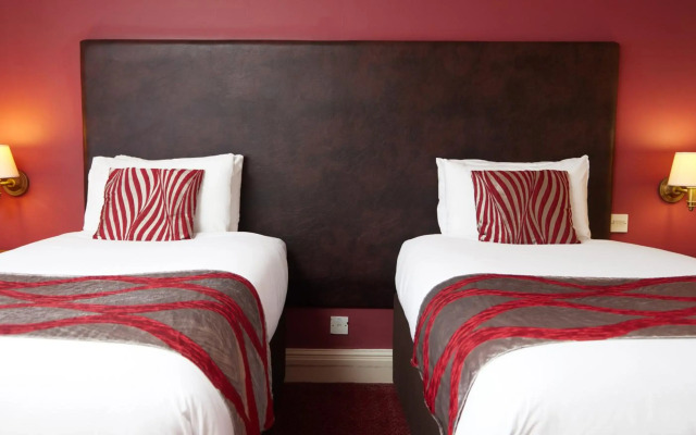 The Fieldhead Hotel by Greene King Inns