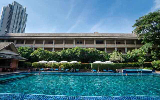 Plumeria Resort (Wong-Amat) SHA Extra Plus