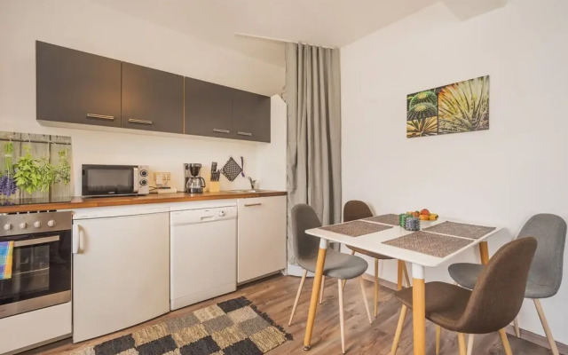 Gierstergasse Apartment Near Downtown