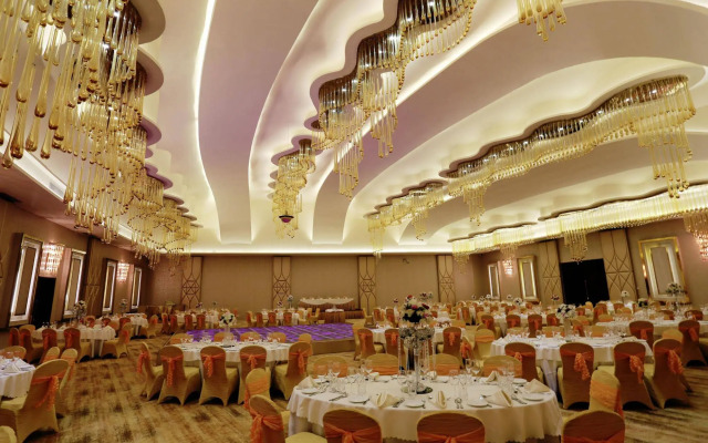 Avenra Gangaara Hotel