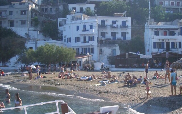 Alkistis Cozy By The Beach Apt In Ikaria Island, Therma 1st Floor