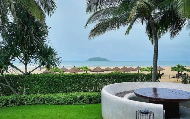 Le Meridien Shimei Bay Beach
