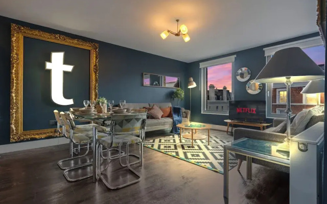 Kingsland High Street Apartment