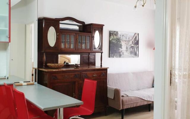 Central apt with private rooftop and stunning view
