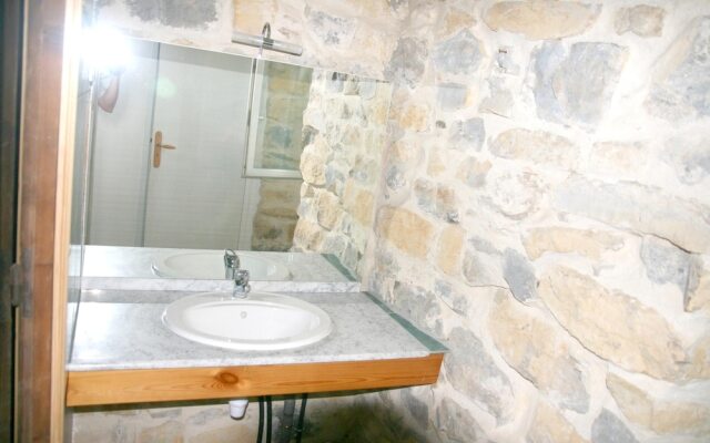 Apartment With 3 Bedrooms in Grospierres, With Wonderful Mountain View