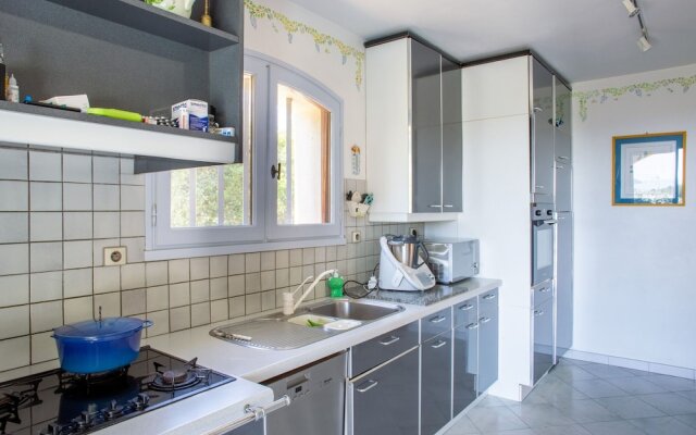 Premium Villa in Ollioules with Swimming Pool